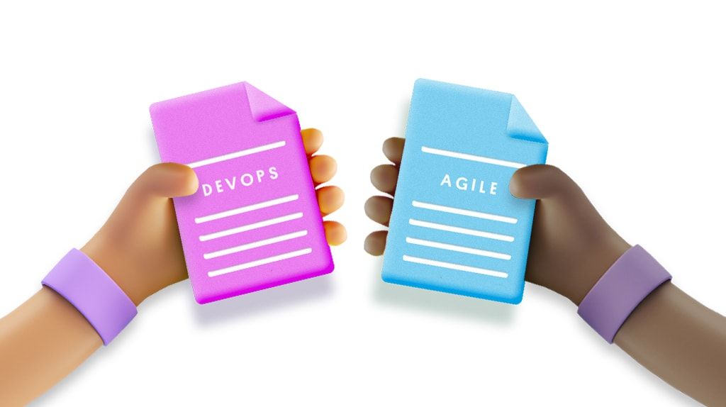 两个人拿着DevOps和Agile文件